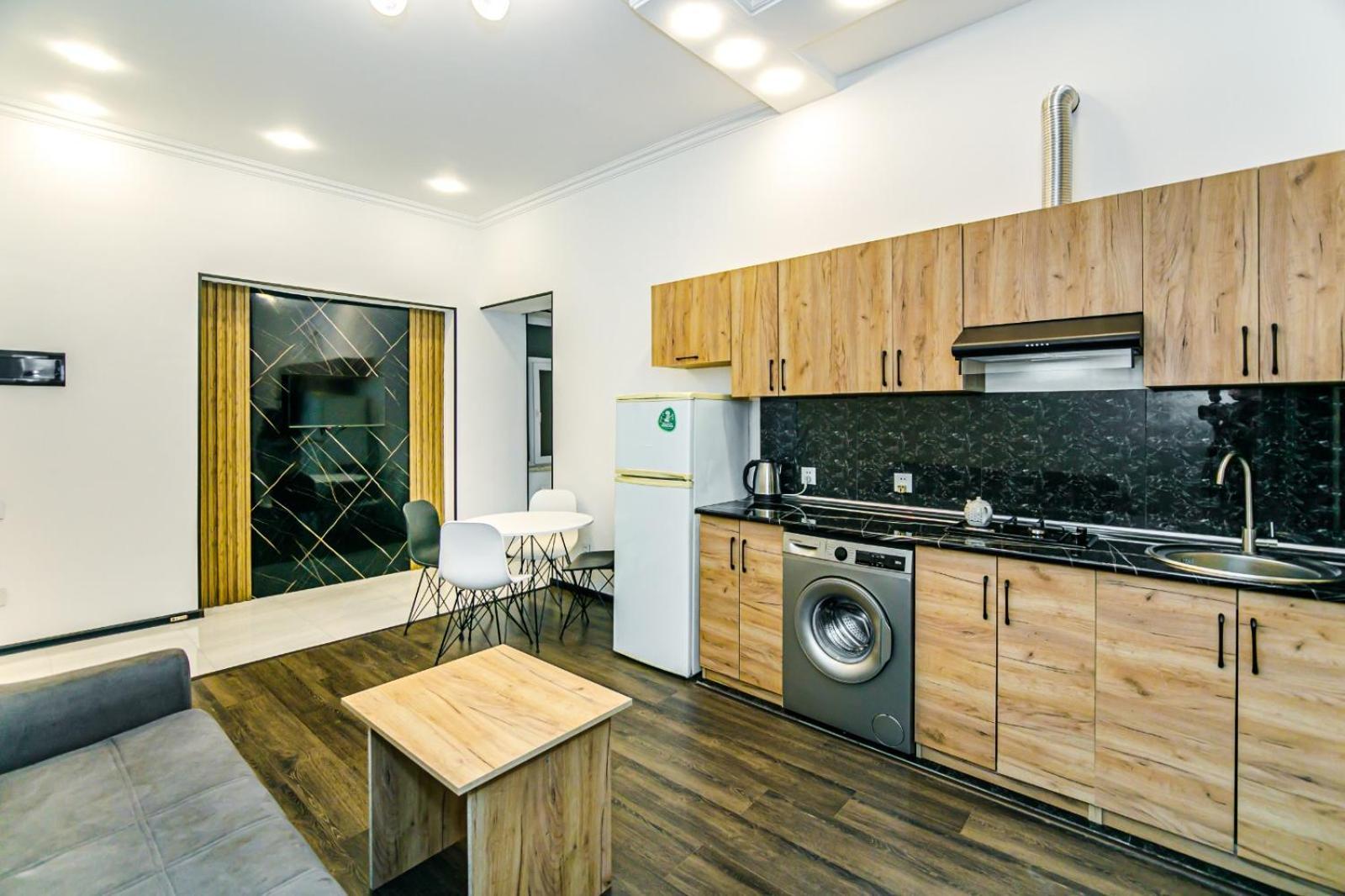 באקו M Estate. 2 Room Home In Targovu מראה חיצוני תמונה