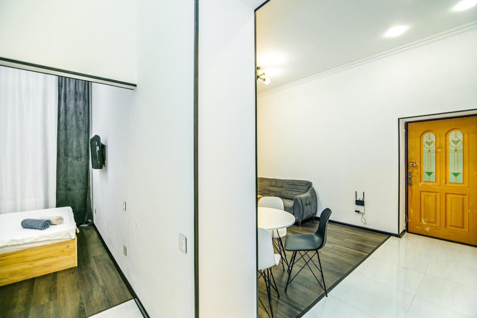 באקו M Estate. 2 Room Home In Targovu מראה חיצוני תמונה