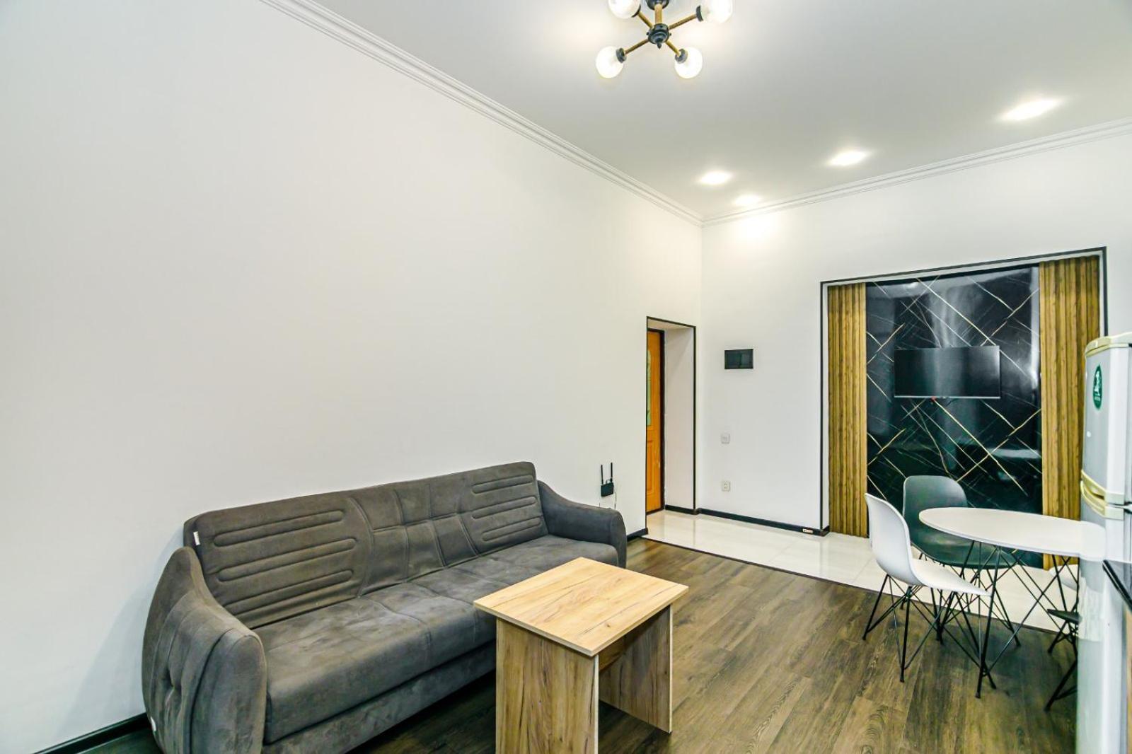 באקו M Estate. 2 Room Home In Targovu מראה חיצוני תמונה