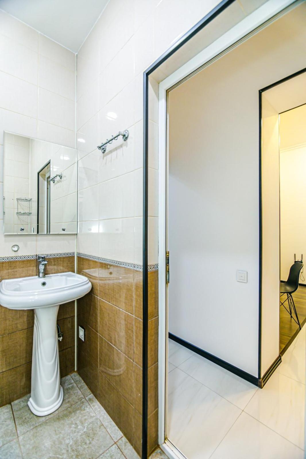 באקו M Estate. 2 Room Home In Targovu מראה חיצוני תמונה